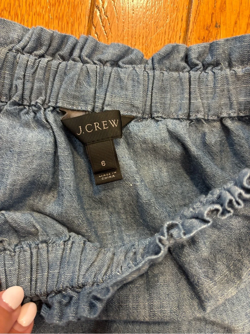 J. CrewOff-the-Shoulder Chambray Top in Denim Blue Size 6 Small